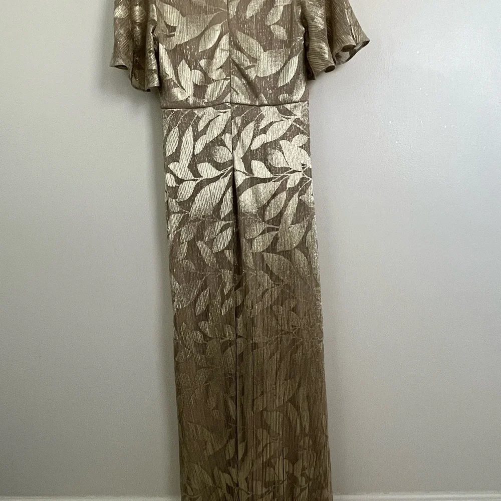 Adrianna Papell Metallic 1920s art deco inspired Gold Leaf Dress with slit - Picture 9 of 10